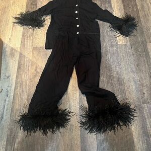 Sleepers Party Pajama Set with Double Feathers in Black ✨✨✨